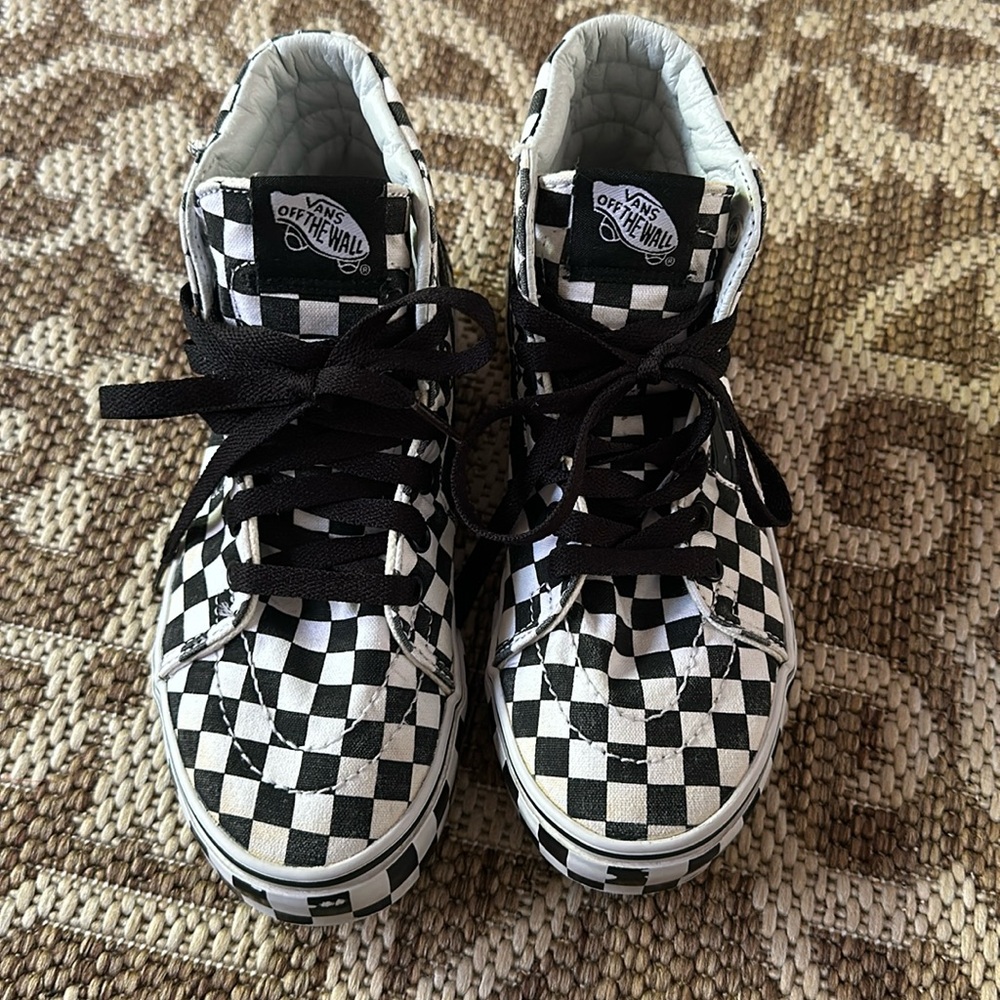 Good Used Condition Girls Vans Checkerboard High tops Girls 3Y